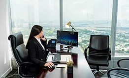 20240321-dubai-emirates-towers_office-view-lm.jpg